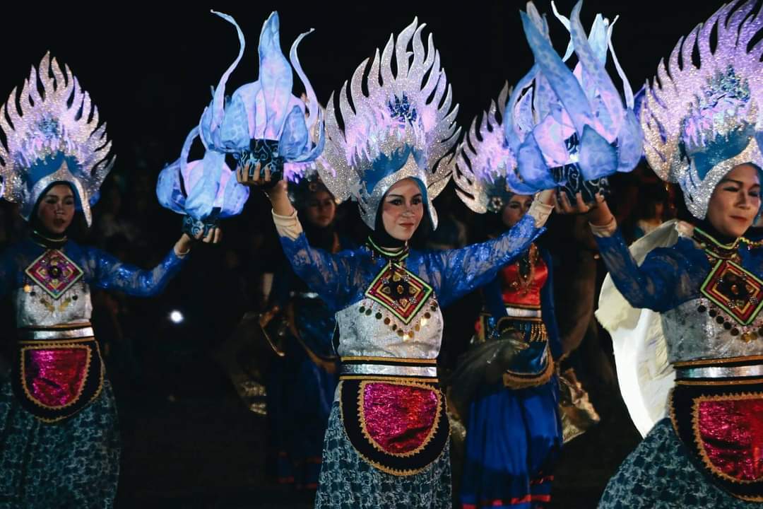 Tari blue fire