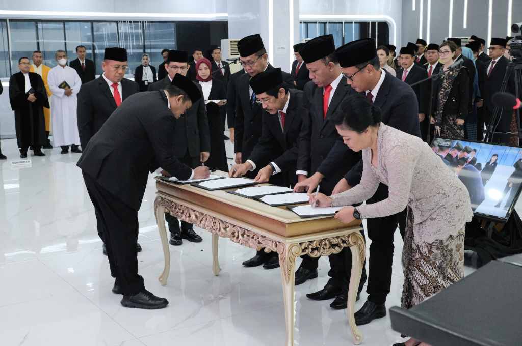 Menteri Nusron