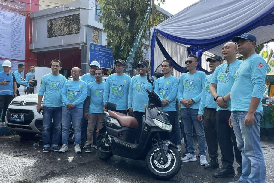 Madura ev day